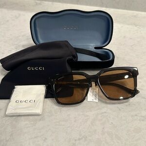 GUCCI Sunglasses NWT